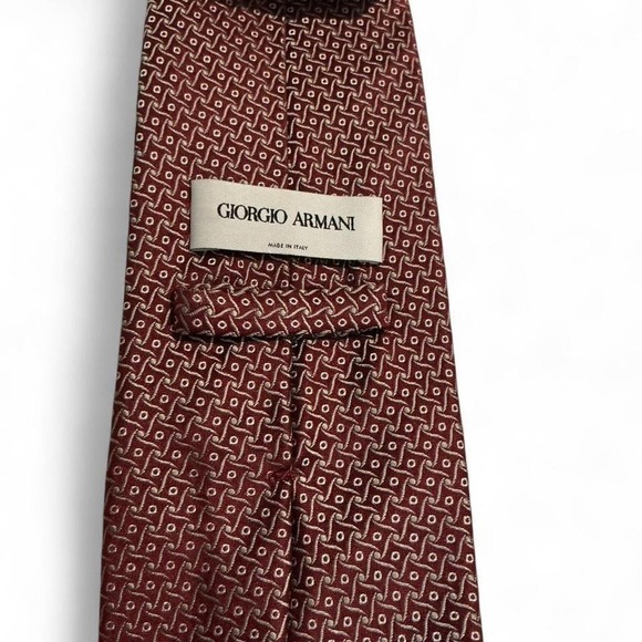 Giorgio Armani Silk Tie Mens OS Burgundy Geometric Made In Italy Excellent - Picture 3 of 7